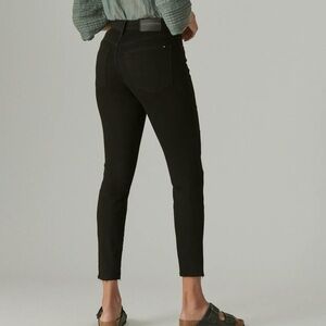 lucky brand high rise skinny Bridgette black jeans super cute button fly pants
